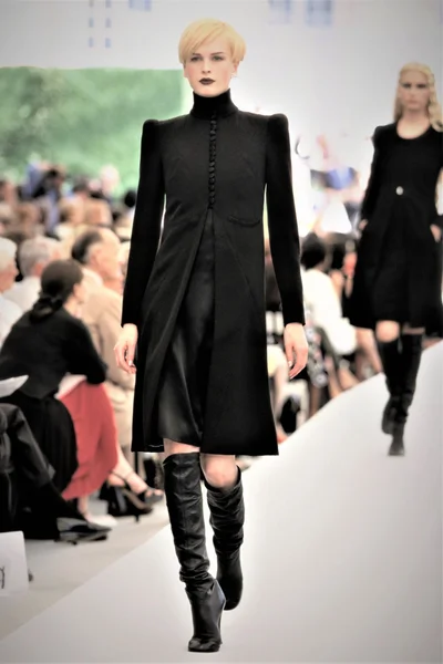 Look 24